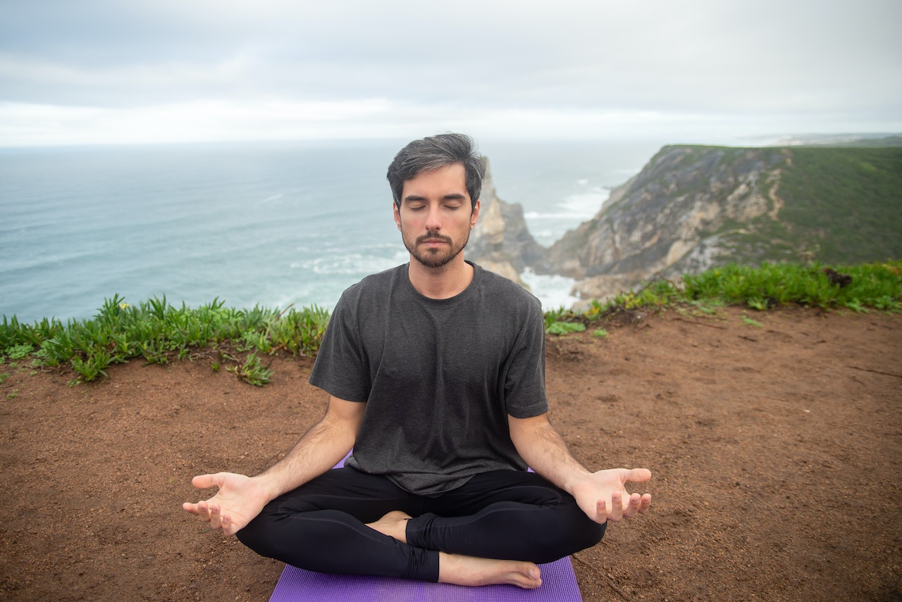 You are currently viewing Can Meditation Replace Sleep? – Path to Peace Podcast