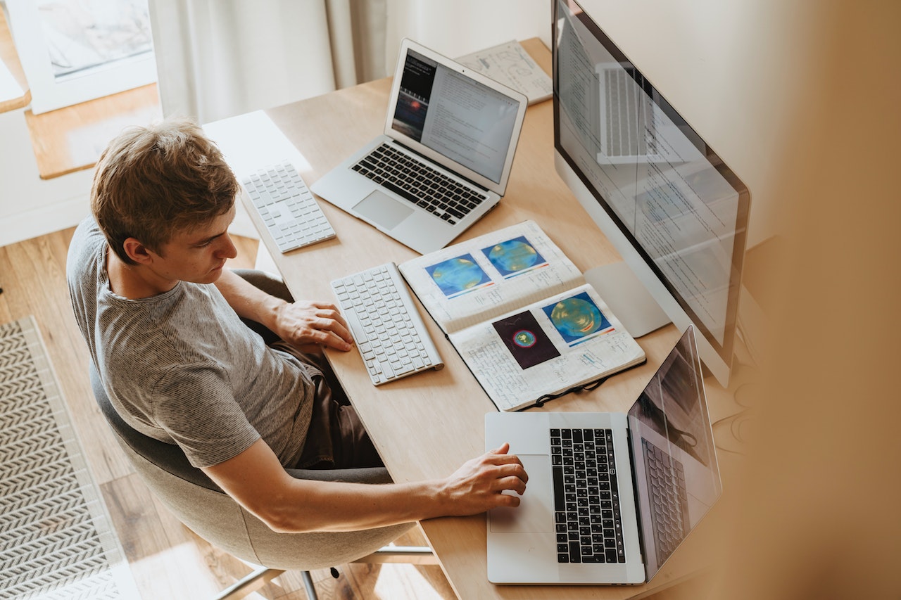 You are currently viewing How to Practice Mindfulness at Work – Path to Peace Podcast