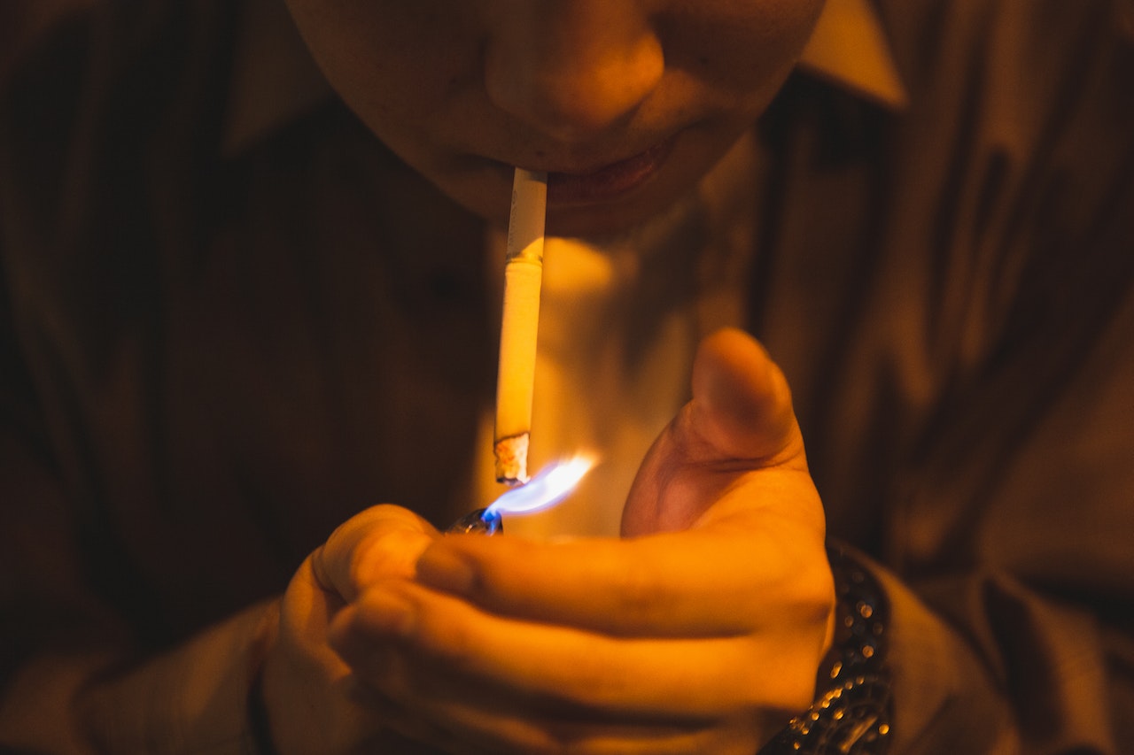 You are currently viewing How to Get Rid of Your Bad Habits Through Meditation