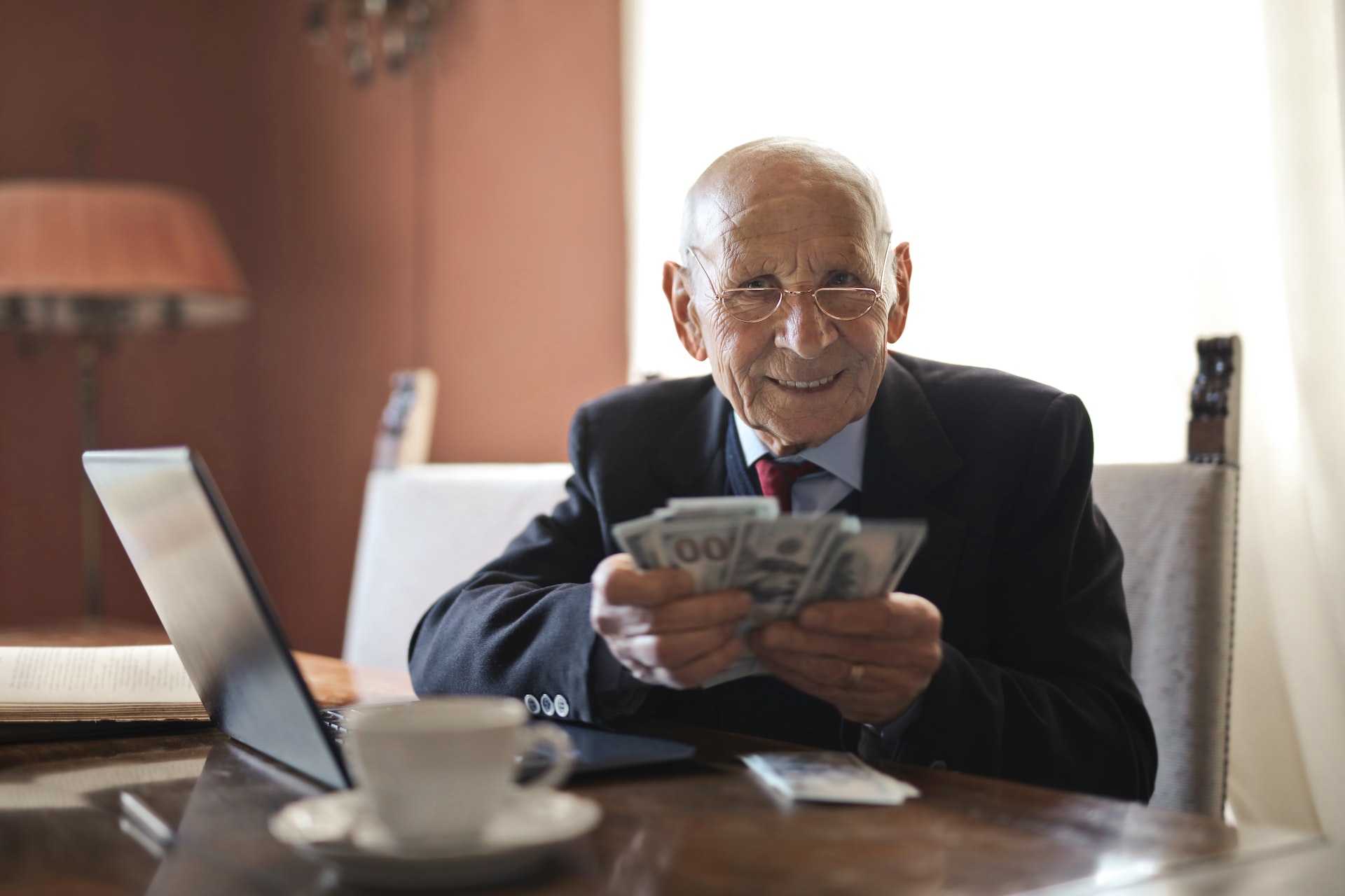 You are currently viewing Path to Peace How to Earn Money Without Being Possessed by It