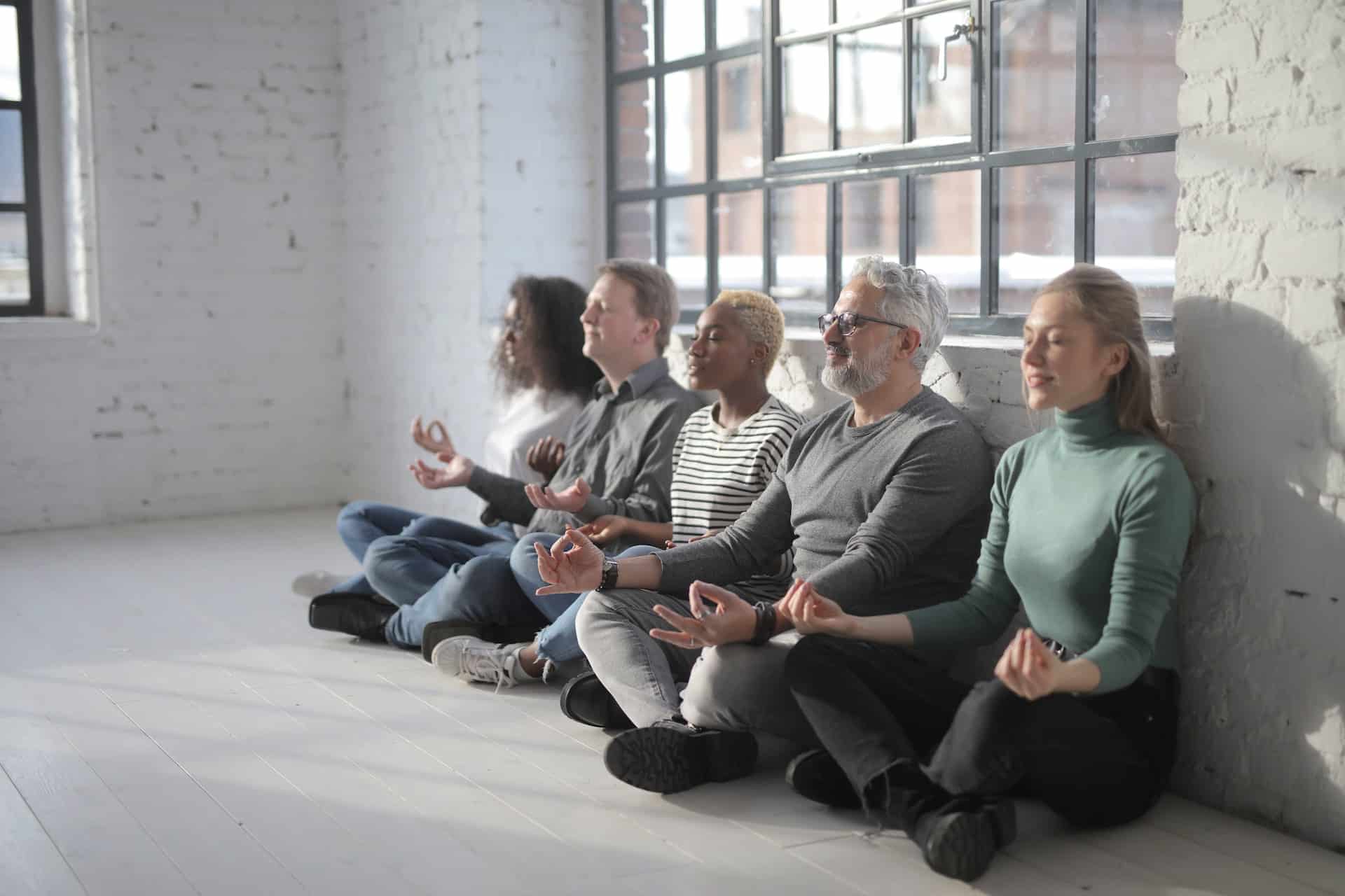 You are currently viewing Why Google and Nike Offer Corporate Meditation to Their Employees