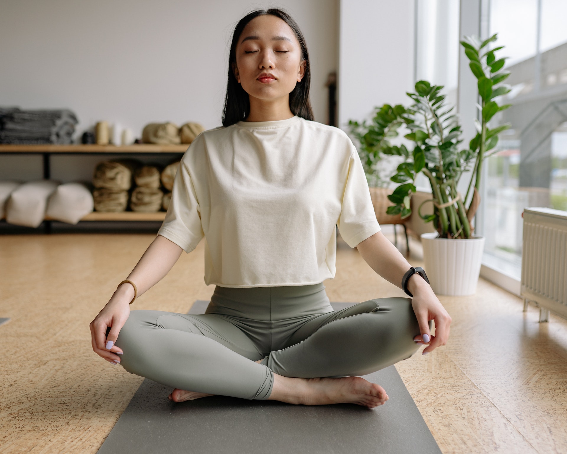 mantra meditation versus breath meditation